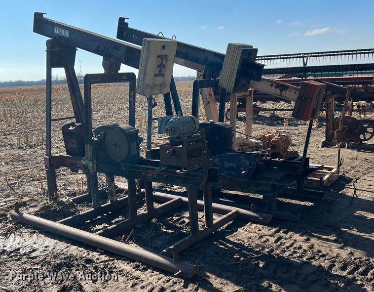 image for item ID9248 (3) pump jacks