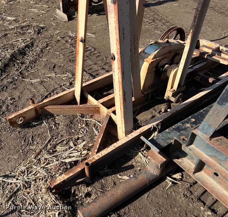 image for item ID9248 (3) pump jacks