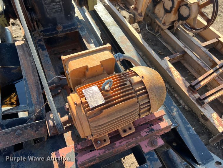 image for item ID9248 (3) pump jacks