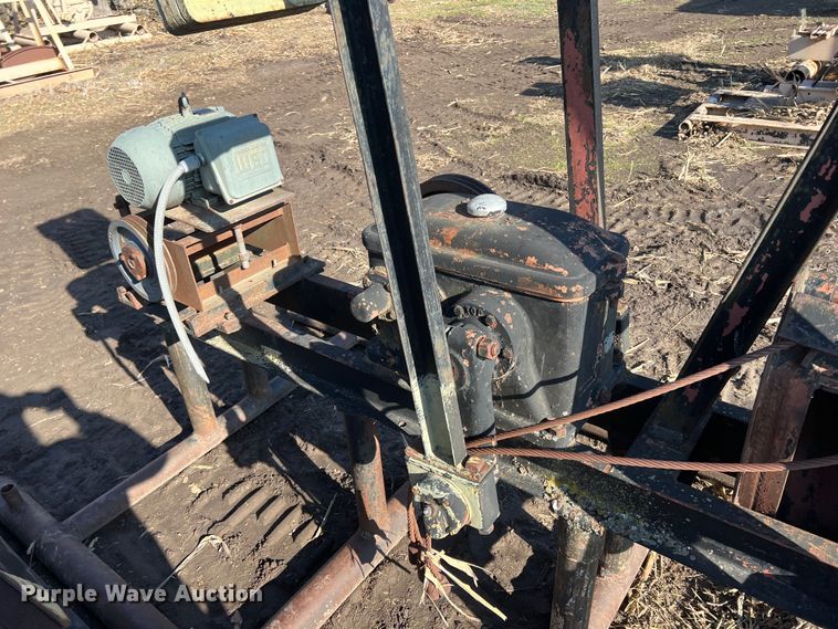 image for item ID9248 (3) pump jacks