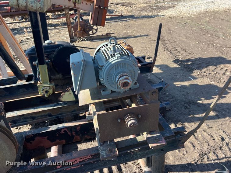 image for item ID9248 (3) pump jacks