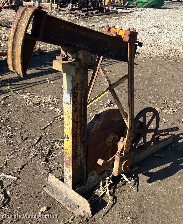 image for item ID9249 Jensen 2D7  pump jack