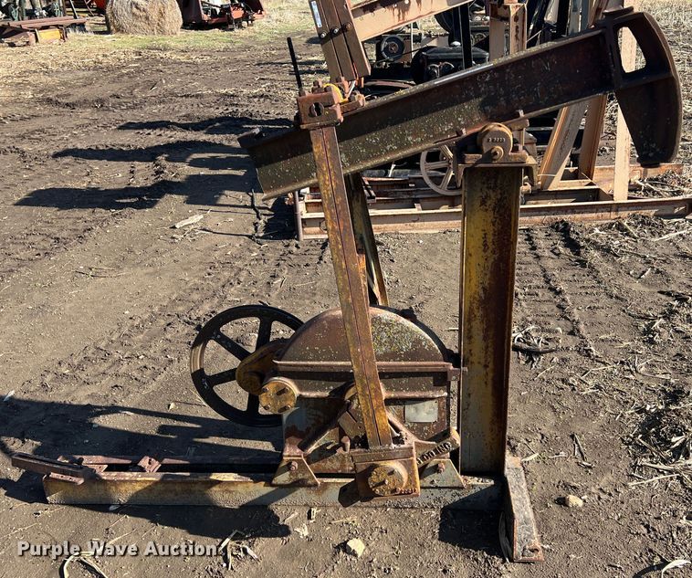 image for item ID9249 Jensen 2D7  pump jack