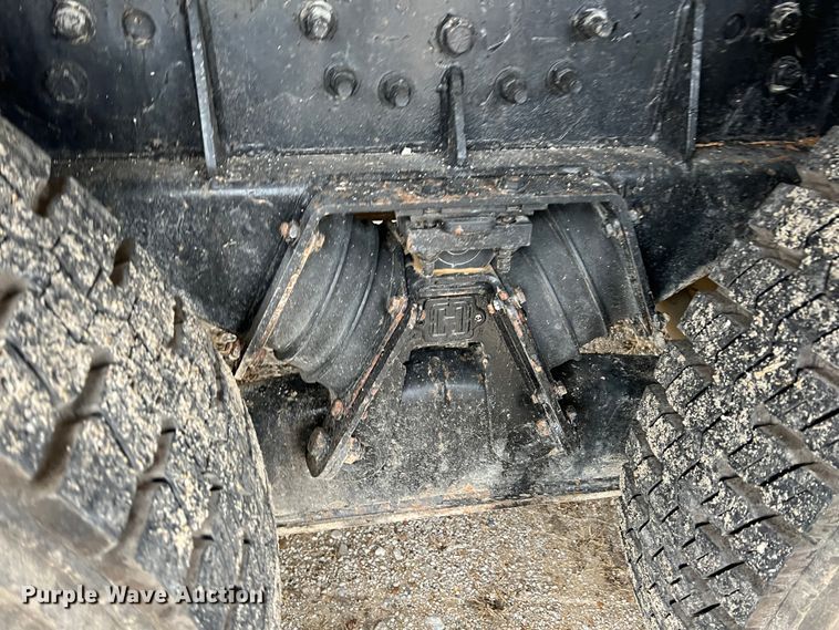 image for item ID9254 1999 International 5000  well service truck