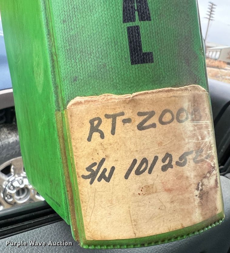 image for item ID9254 1999 International 5000  well service truck