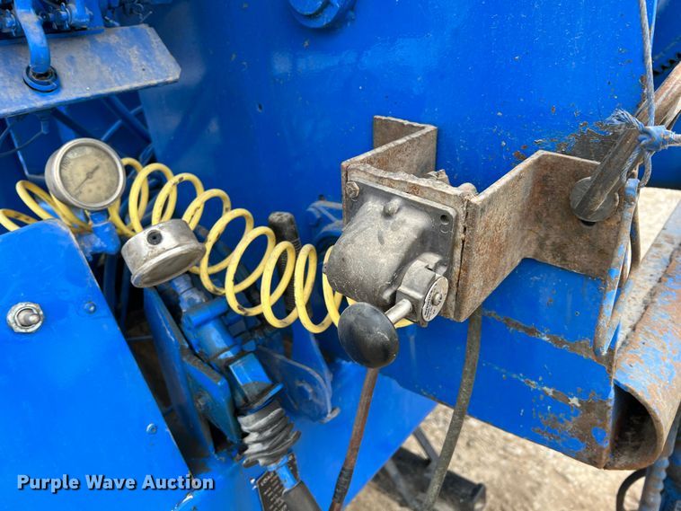 image for item ID9255 2007 Freightliner M106  well service truck