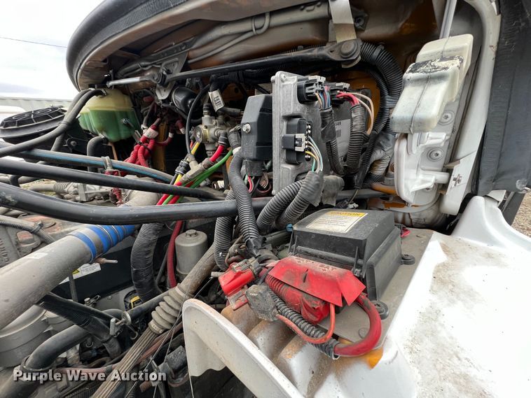 image for item ID9255 2007 Freightliner M106  well service truck