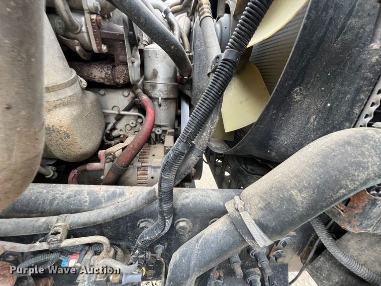 image for item ID9255 2007 Freightliner M106  well service truck