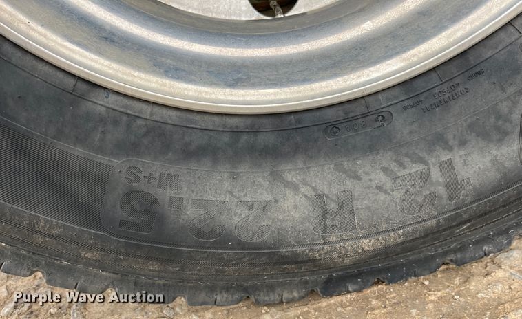 image for item ID9255 2007 Freightliner M106  well service truck