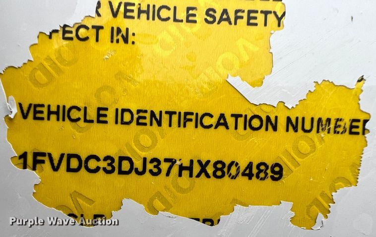 image for item ID9255 2007 Freightliner M106  well service truck