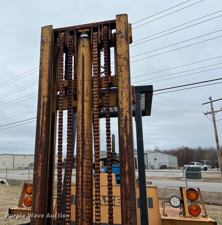 image for item ID9273 1982 Case 586D  forklift