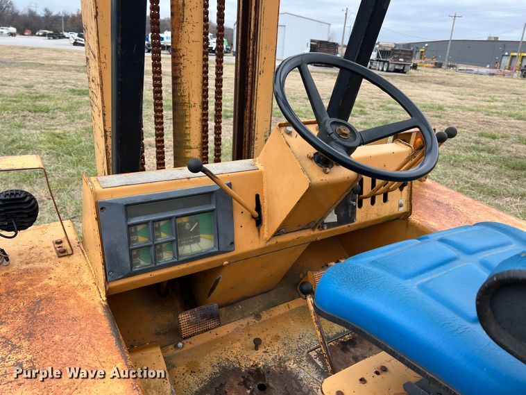 image for item ID9273 1982 Case 586D  forklift