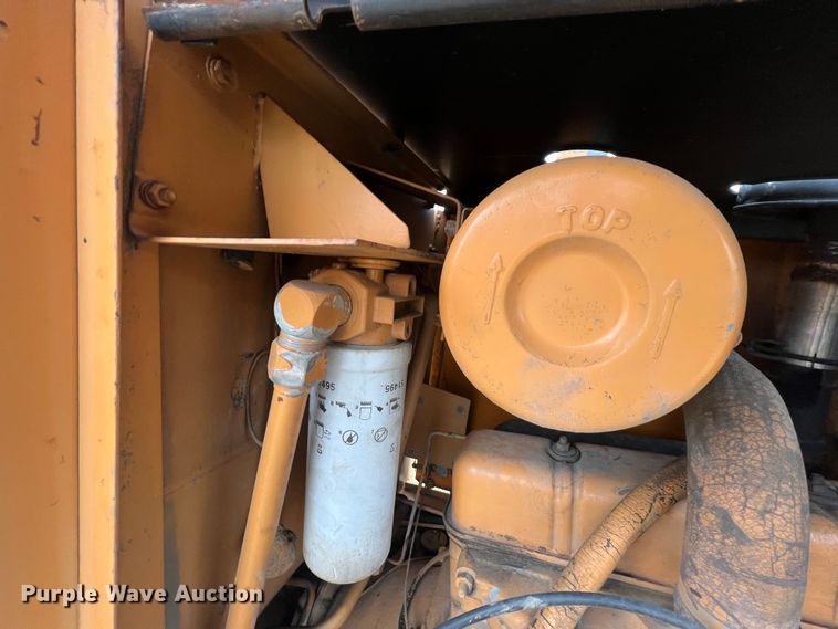 image for item ID9273 1982 Case 586D  forklift