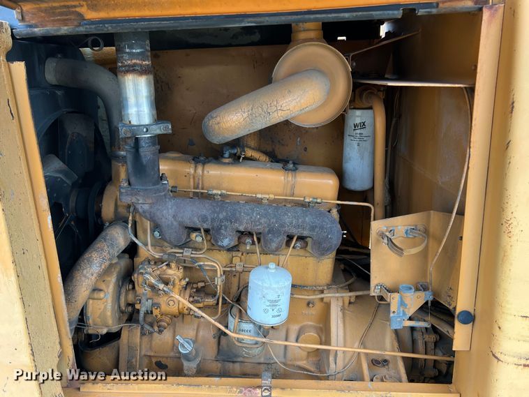 image for item ID9273 1982 Case 586D  forklift