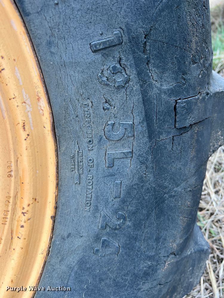 image for item ID9273 1982 Case 586D  forklift