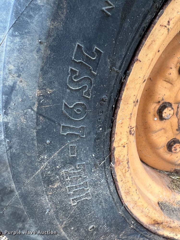 image for item ID9273 1982 Case 586D  forklift