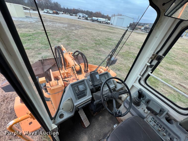 image for item ID9274 2002 Daewoo Mega 200III  wheel loader