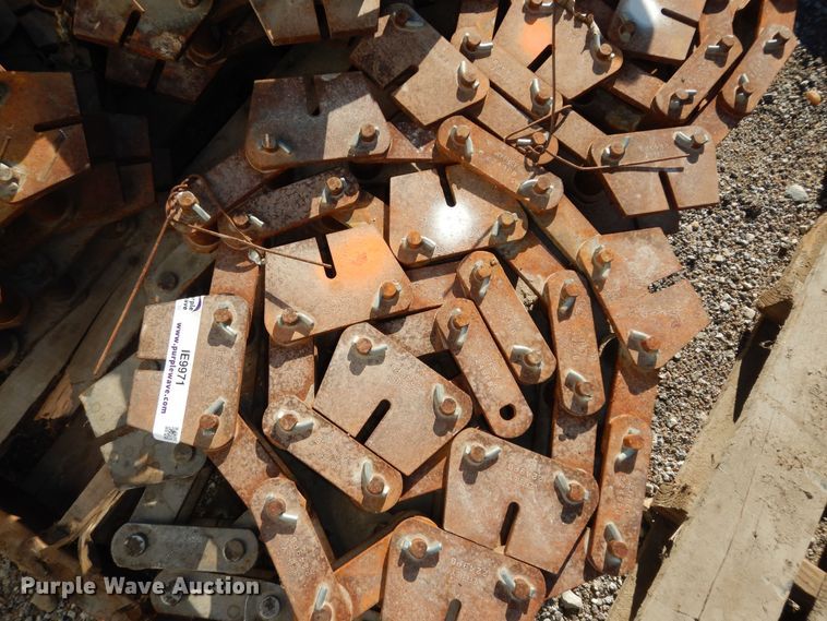 image for item IE9971 John Deere  3.5" W elevating scraper chains