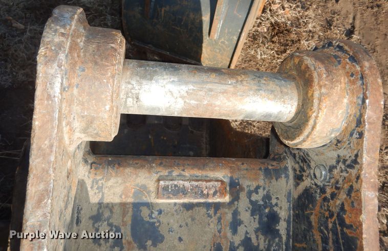 image for item IE9998 Kubota  18"W excavator bucket