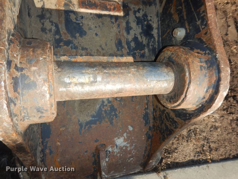 image for item IE9998 Kubota  18"W excavator bucket