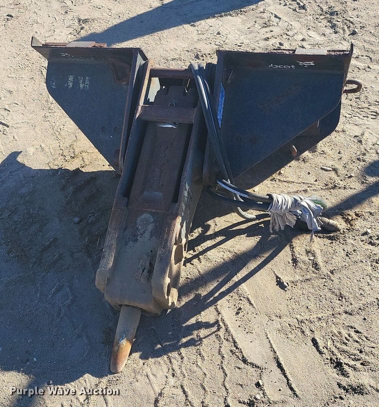 image for item IU9898 Bobcat  skid steer breaker