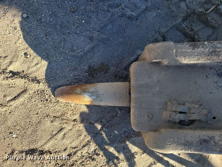 image for item IU9898 Bobcat  skid steer breaker