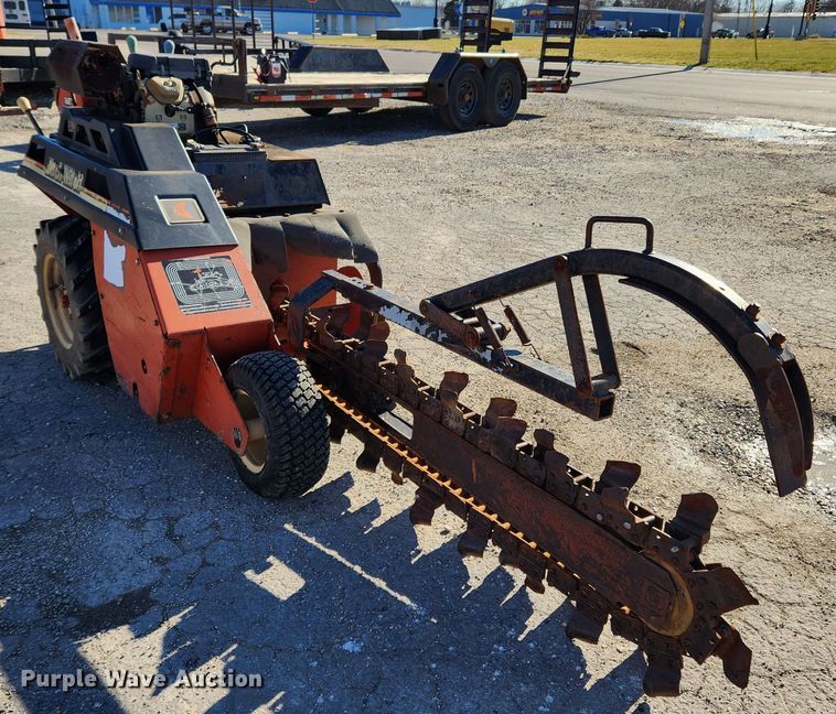 image for item JB9689 2007 Ditch Witch 1820  trencher