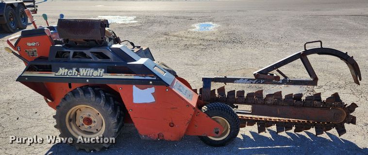 image for item JB9689 2007 Ditch Witch 1820  trencher