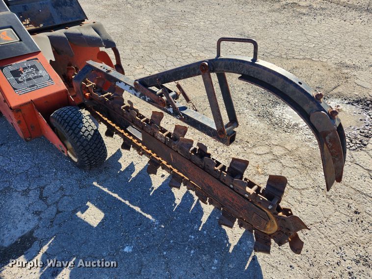 image for item JB9689 2007 Ditch Witch 1820  trencher