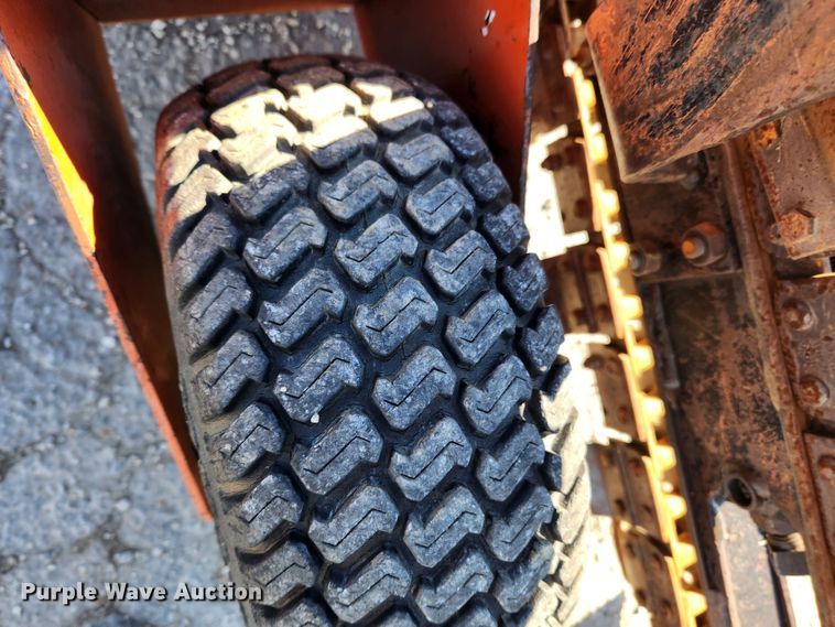 image for item JB9689 2007 Ditch Witch 1820  trencher