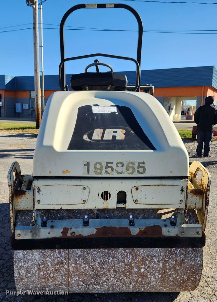 image for item JB9691 2007 Ingersoll Rand DD-24  double drum vibratory roller