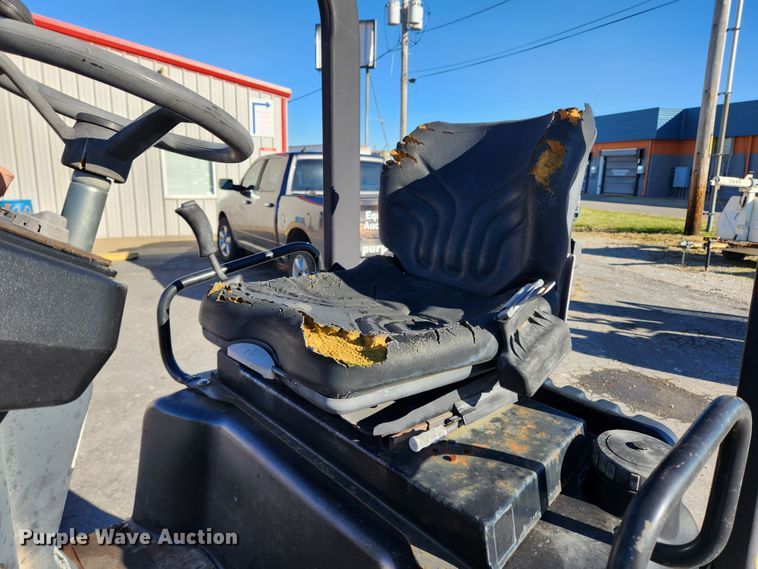 image for item JB9691 2007 Ingersoll Rand DD-24  double drum vibratory roller