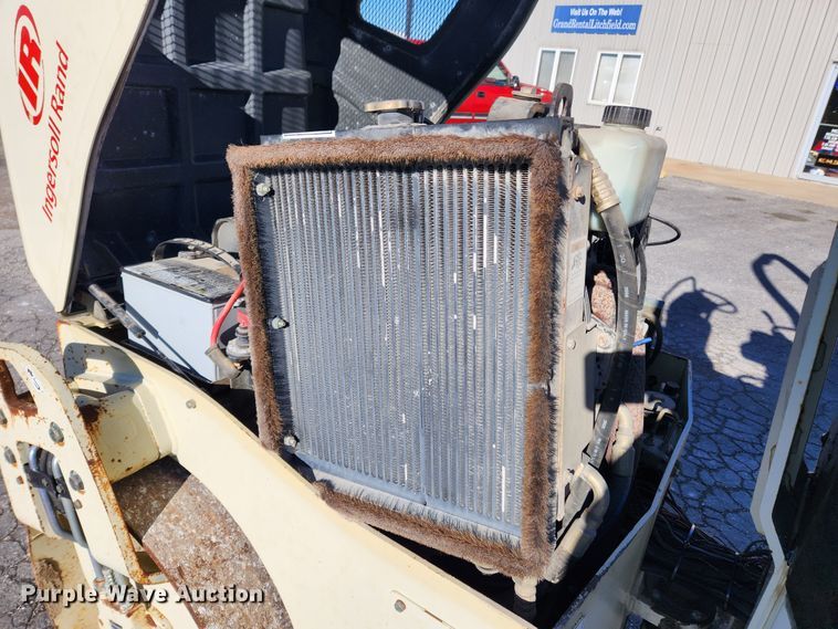 image for item JB9691 2007 Ingersoll Rand DD-24  double drum vibratory roller