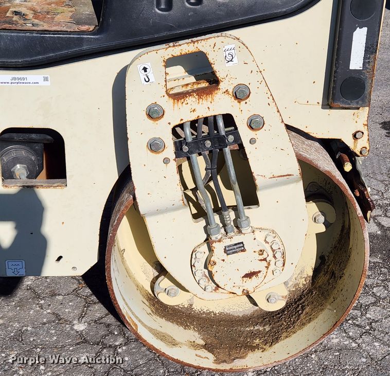 image for item JB9691 2007 Ingersoll Rand DD-24  double drum vibratory roller