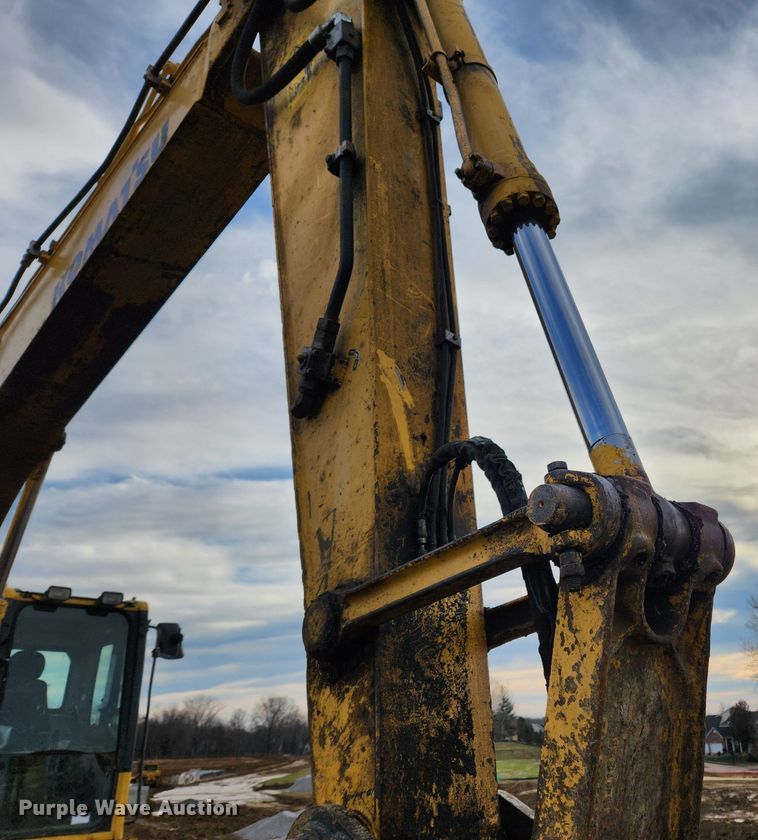 image for item JB9695 2013 Komatsu PC228USLC-8  excavator