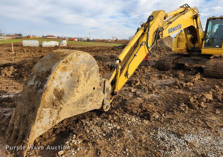 image for item JB9695 2013 Komatsu PC228USLC-8  excavator