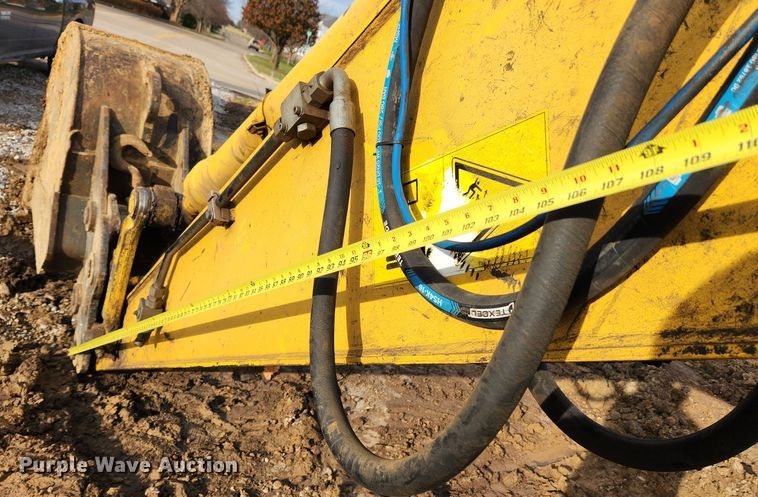 image for item JB9695 2013 Komatsu PC228USLC-8  excavator