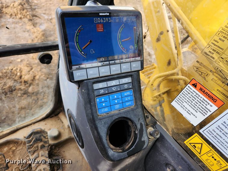image for item JB9695 2013 Komatsu PC228USLC-8  excavator