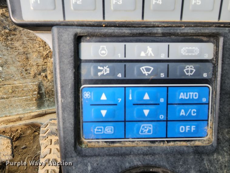 image for item JB9695 2013 Komatsu PC228USLC-8  excavator