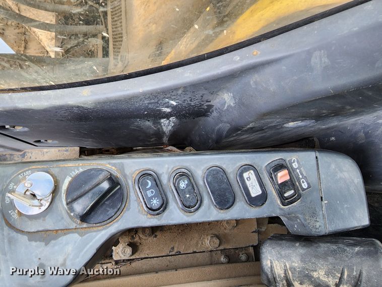 image for item JB9695 2013 Komatsu PC228USLC-8  excavator