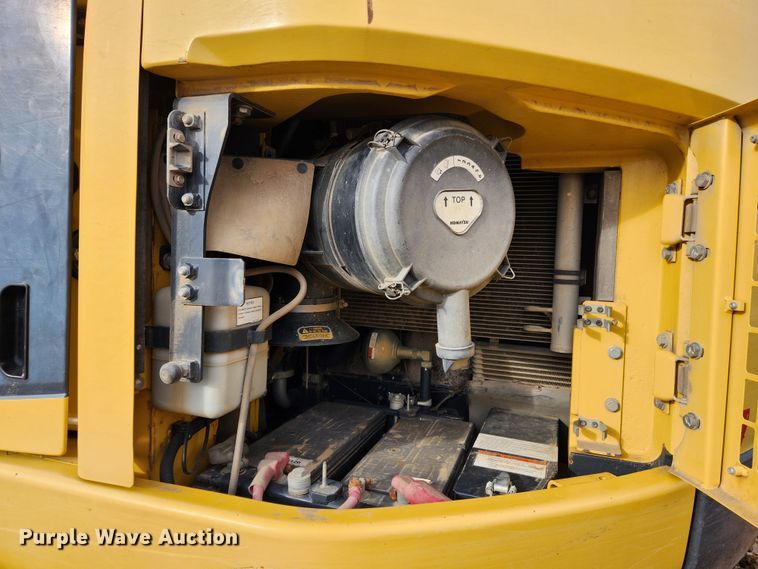 image for item JB9695 2013 Komatsu PC228USLC-8  excavator