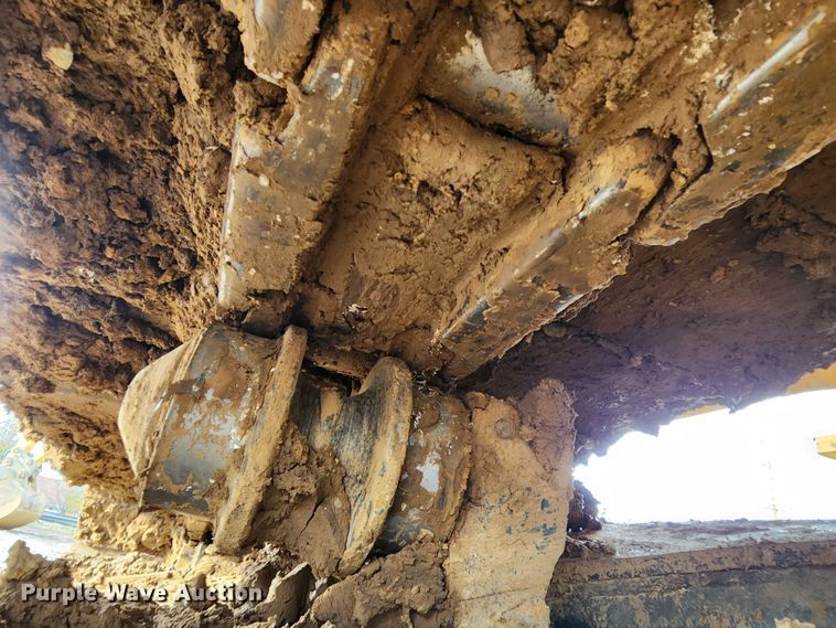 image for item JB9695 2013 Komatsu PC228USLC-8  excavator