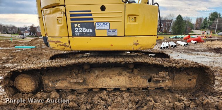 image for item JB9695 2013 Komatsu PC228USLC-8  excavator