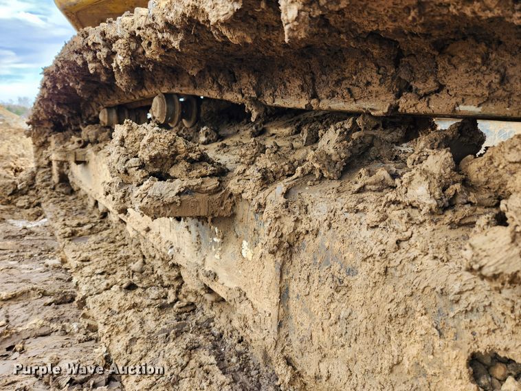 image for item JB9695 2013 Komatsu PC228USLC-8  excavator