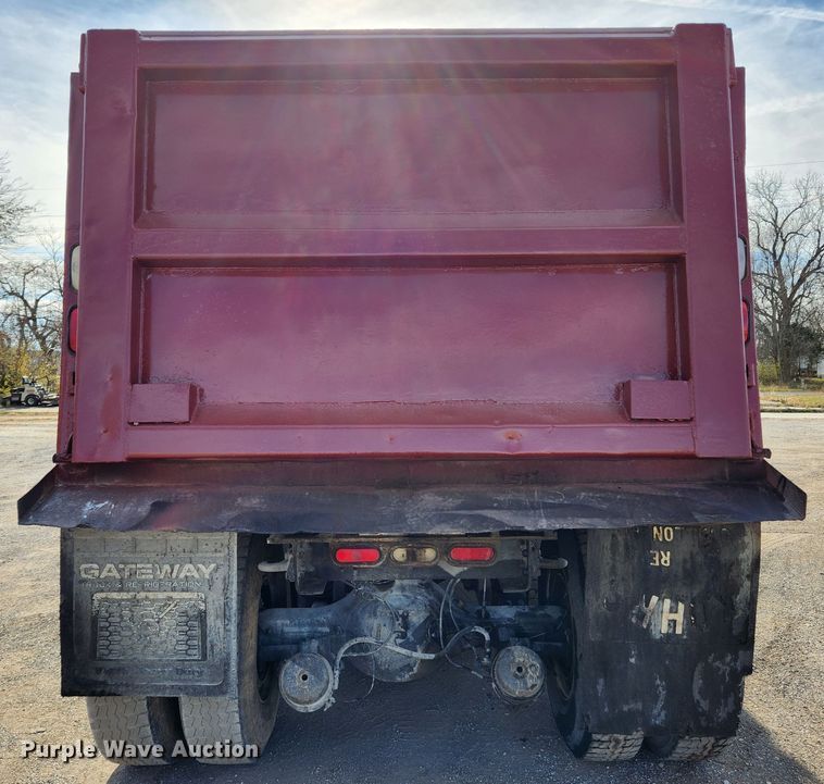 image for item JB9699 2004 Western Star 4900FA  dump truck