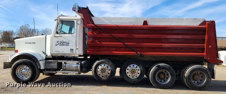image for item JB9699 2004 Western Star 4900FA  dump truck