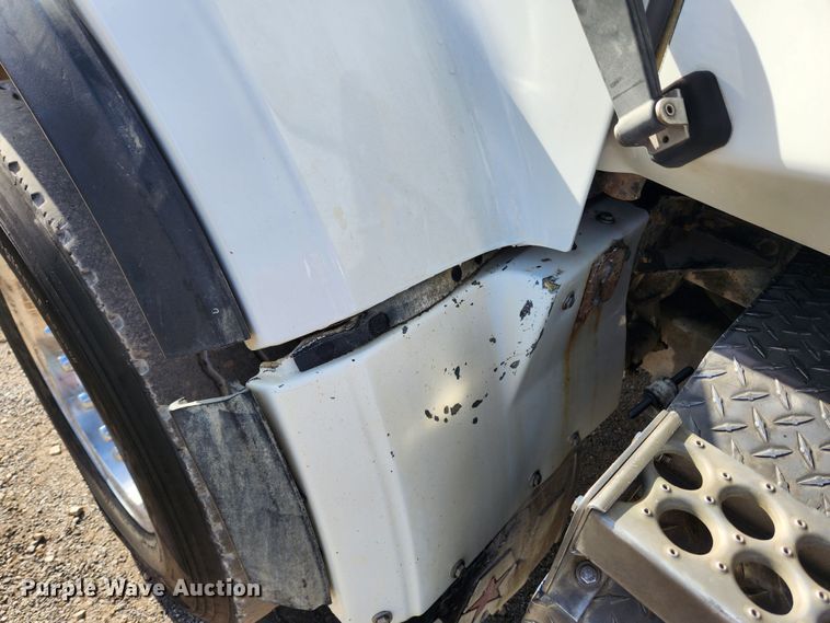 image for item JB9699 2004 Western Star 4900FA  dump truck