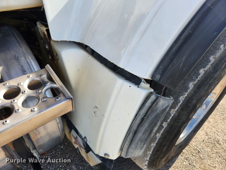 image for item JB9699 2004 Western Star 4900FA  dump truck