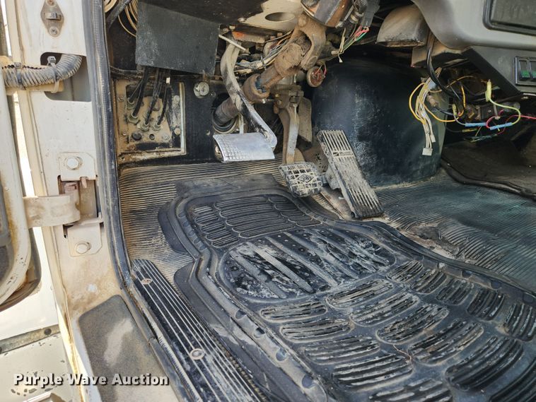 image for item JB9699 2004 Western Star 4900FA  dump truck