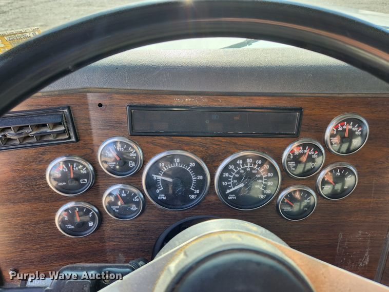 image for item JB9699 2004 Western Star 4900FA  dump truck